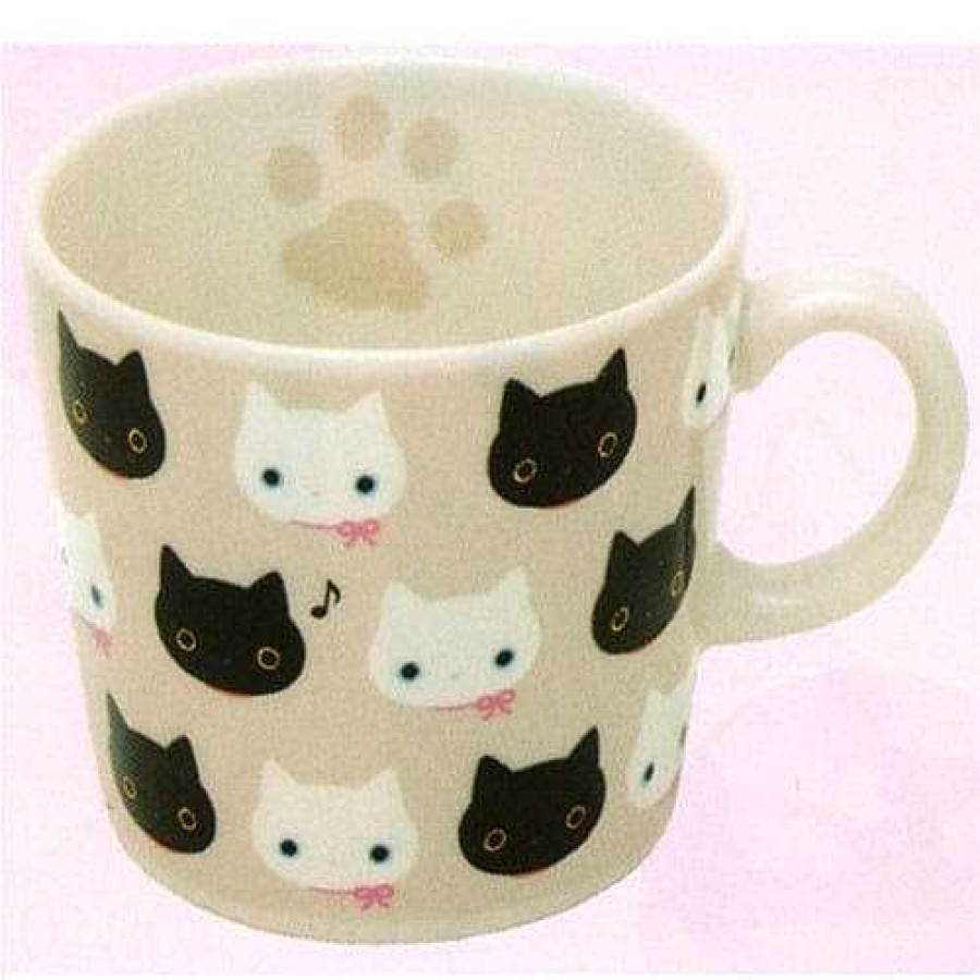 Homegoods Kawaii Import | San-X Kutusita Nyanko Mug: White Kitty Friend Beige