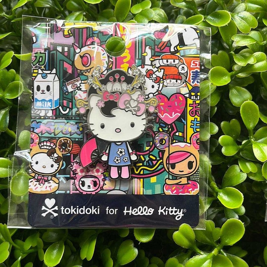 Surprise Box Weactive | Tokidoki X Hello Kitty Midnight Metropolis Pin Badges