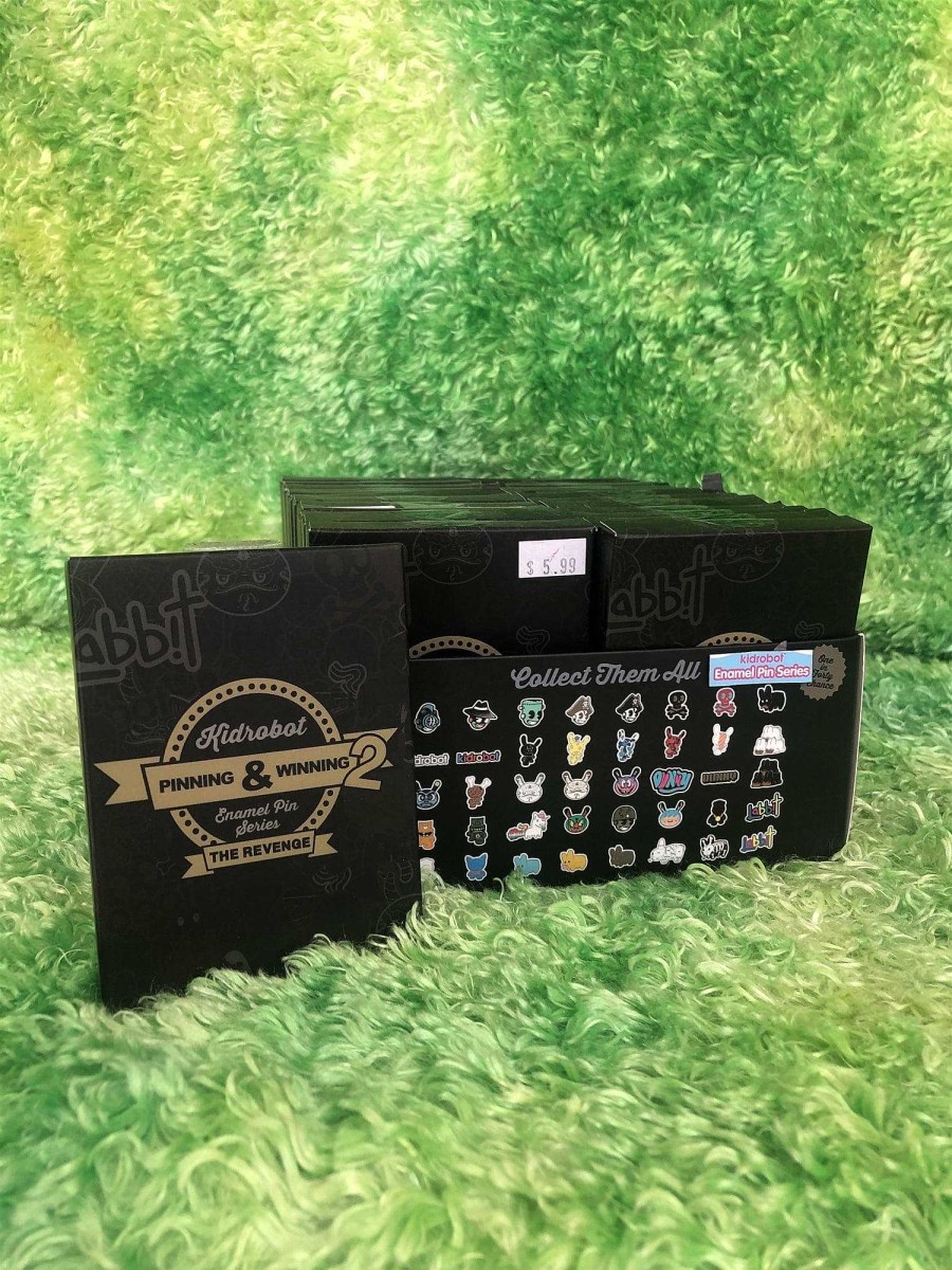 Surprise Box NECA | Kidrobot Pinning & Winning 2 The Revenge Enamel Pin Surprise Box